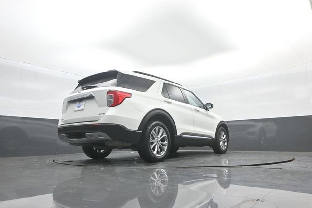 Certified 2024 Ford Explorer XLT w/ Equipment Group 202A image 32