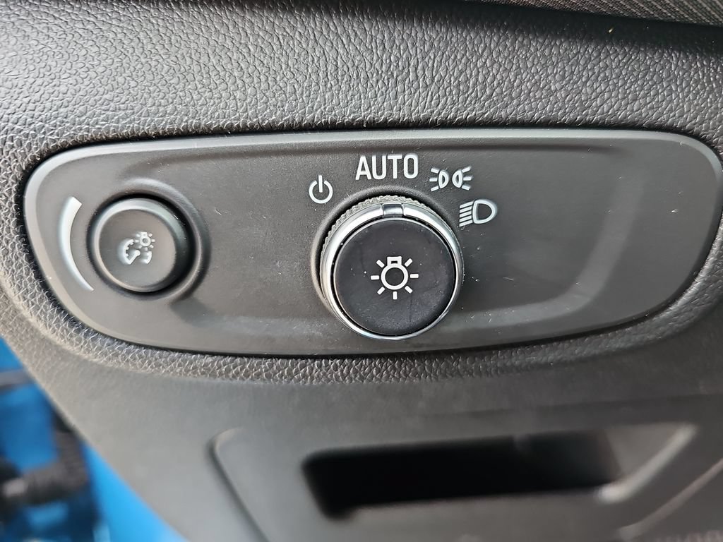 Used 2025 Chevrolet TrailBlazer LT FWD image 24