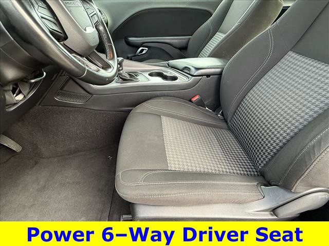 Used 2023 Dodge Challenger SXT image 15