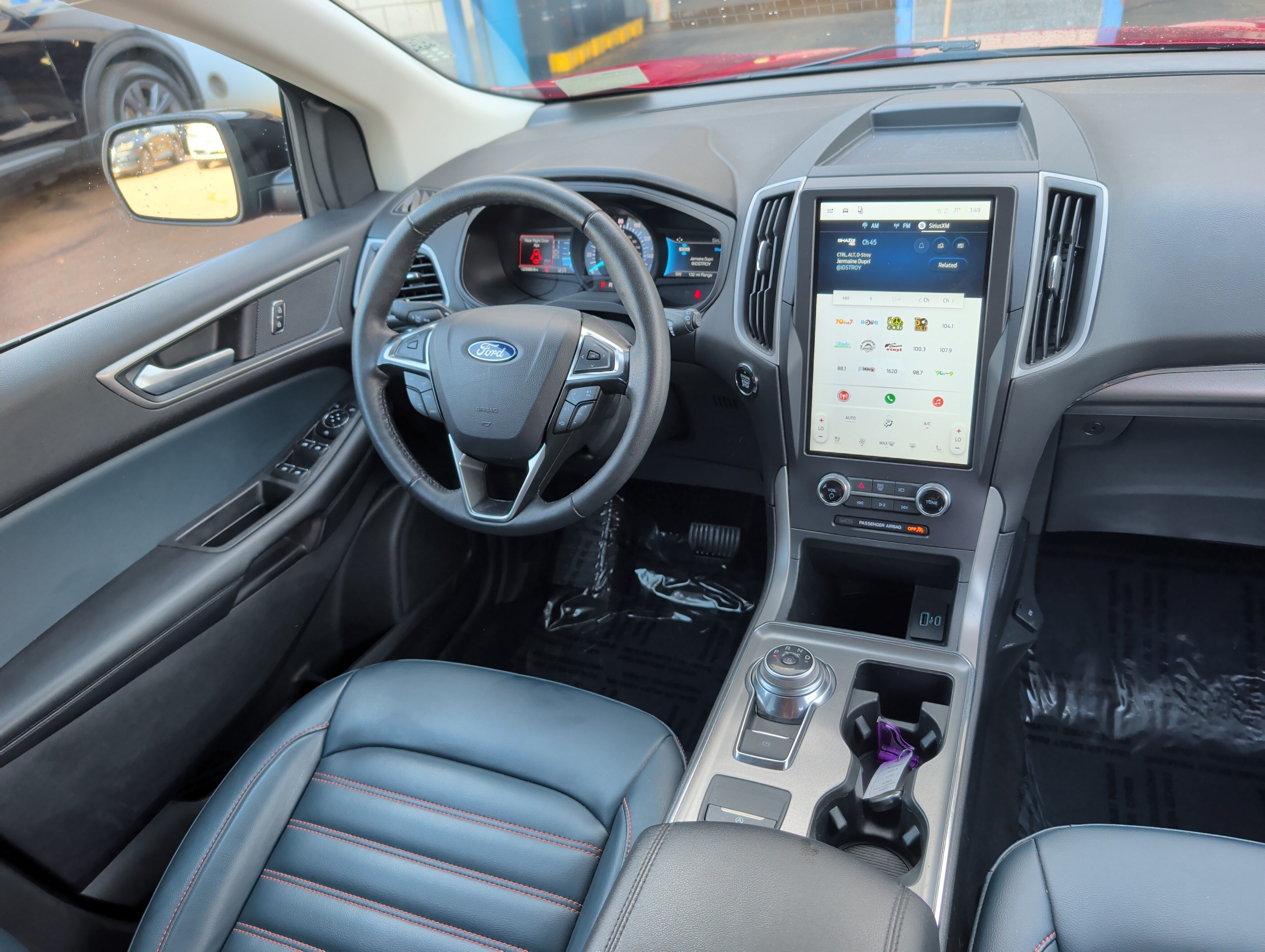 Certified 2024 Ford Edge SEL w/ Sport Appearance Package AWD/4WD image 9