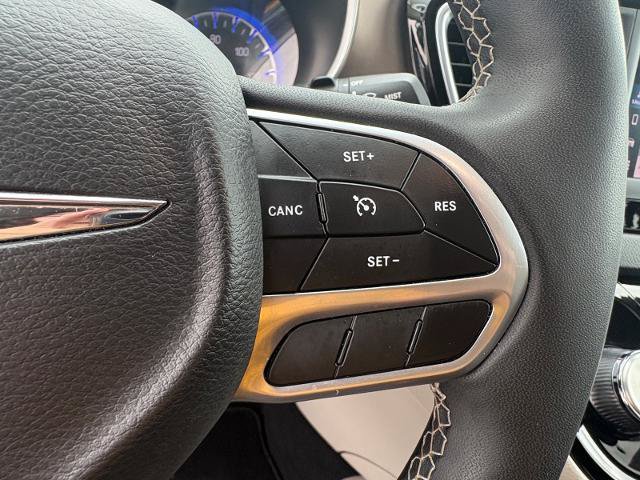 Used 2023 Chrysler Voyager LX FWD image 17