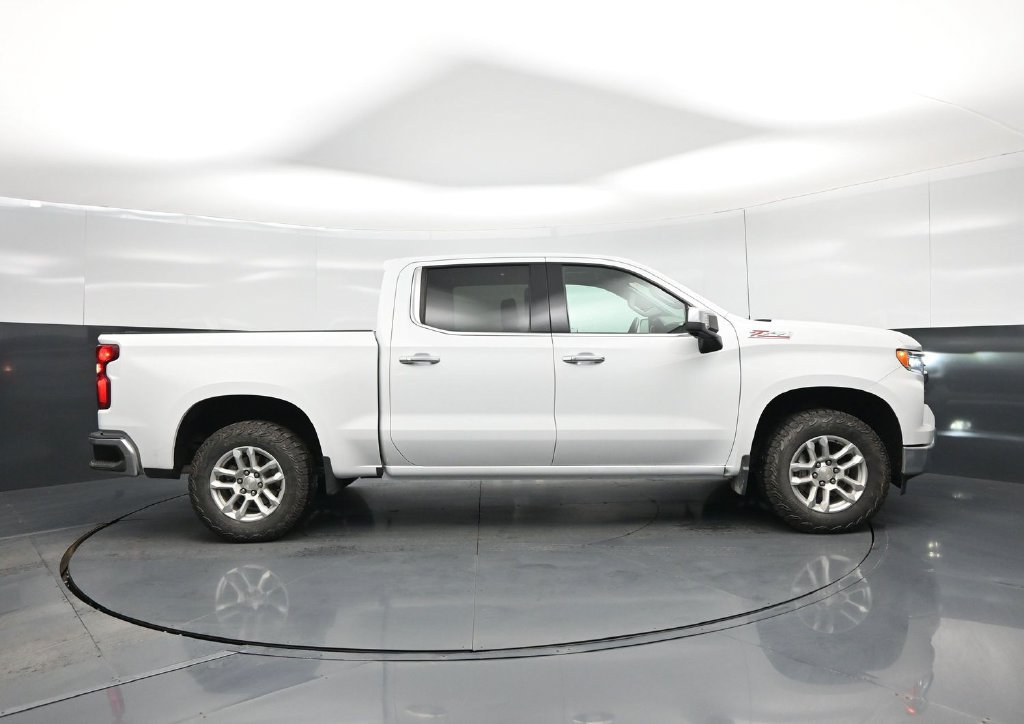 Used 2023 Chevrolet Silverado 1500 LTZ w/ LTZ Convenience Package II AWD/4WD image 26