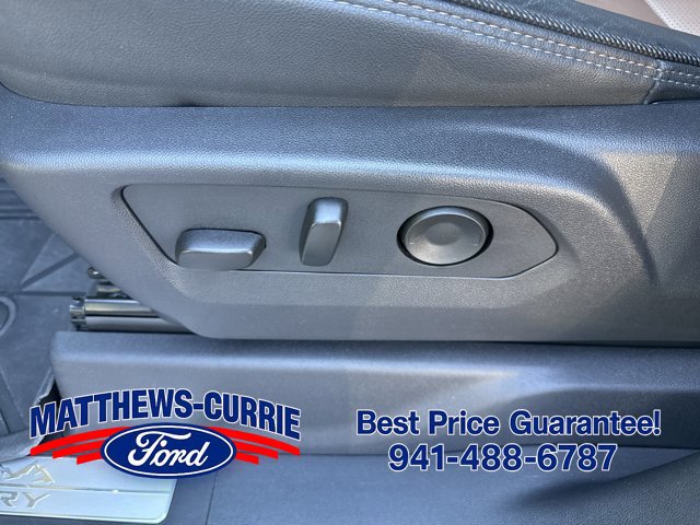 Used 2025 Chevrolet Silverado 1500 High Country AWD/4WD image 9