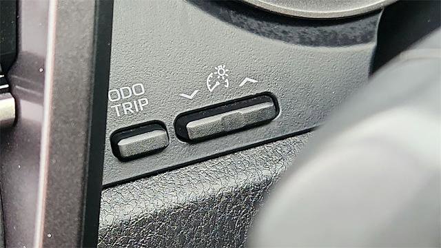 Used 2024 Toyota Camry SE image 11