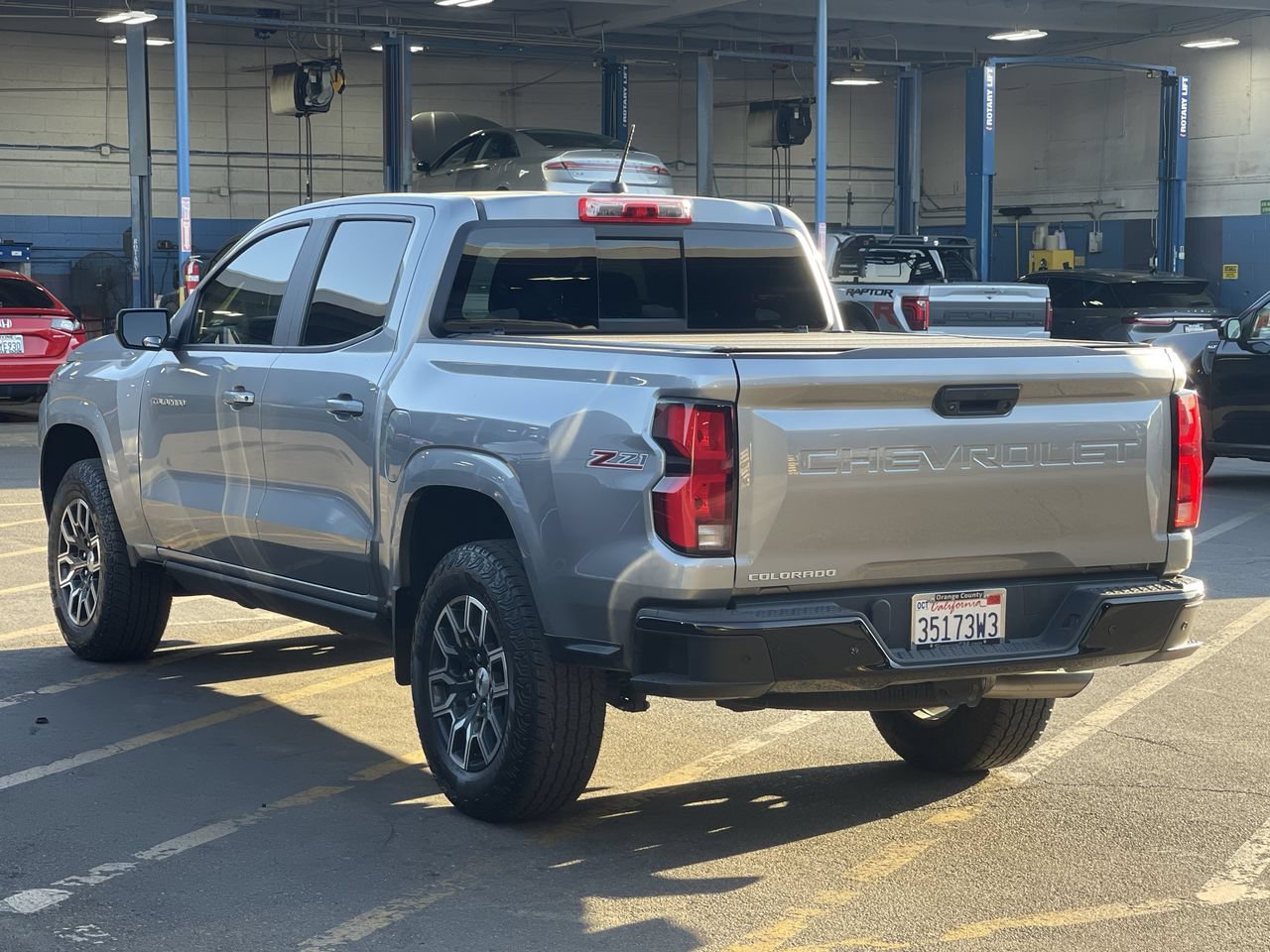 Used 2023 Chevrolet Colorado Z71 w/ Z71 Convenience Package 2 AWD/4WD image 3