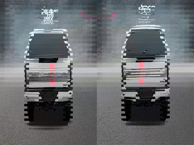 Certified 2022 Ford F250 Platinum w/ FX4 Off-Road Package image 4