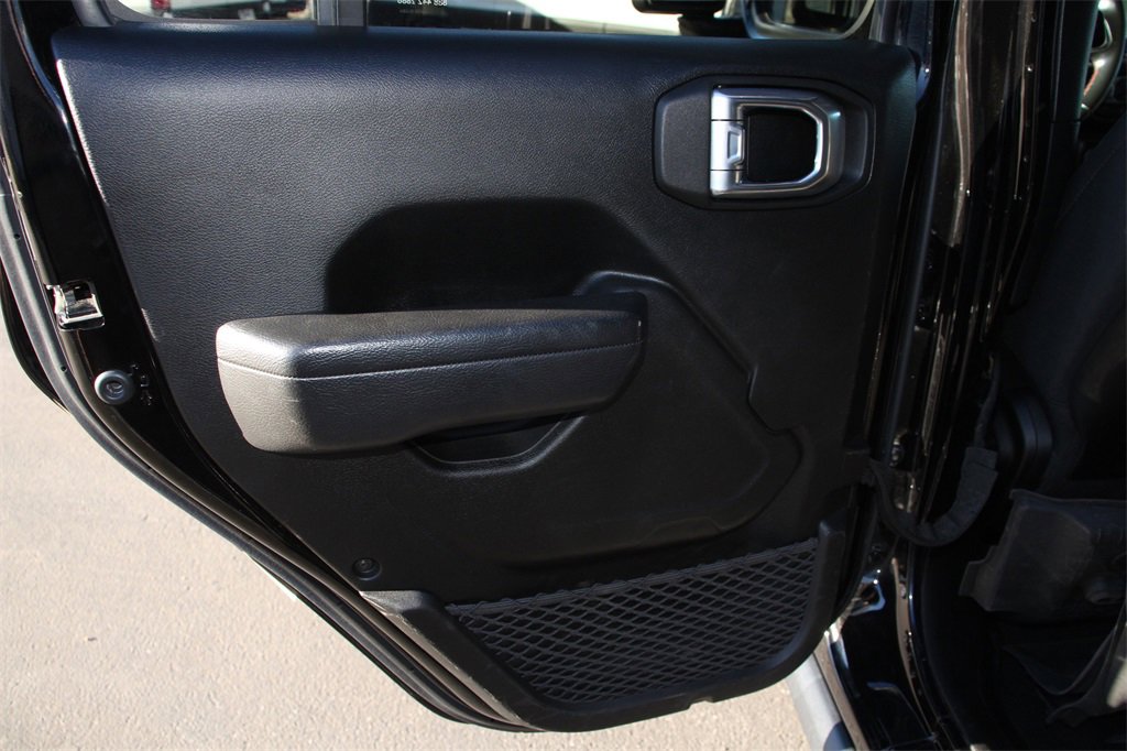 Used 2022 Jeep Gladiator Rubicon w/ LED Lighting Group image 20