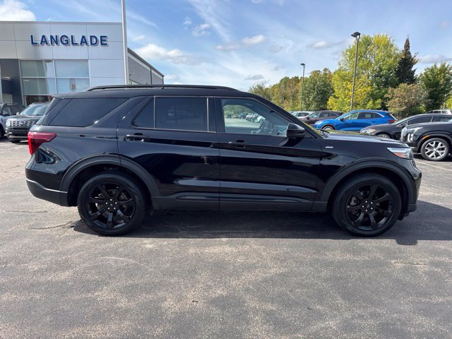 Certified 2024 Ford Explorer ST-Line w/ Class IV Trailer Tow Package AWD/4WD image 11