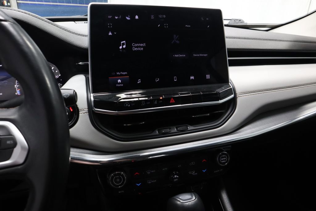 Used 2022 Jeep Compass Limited image 32