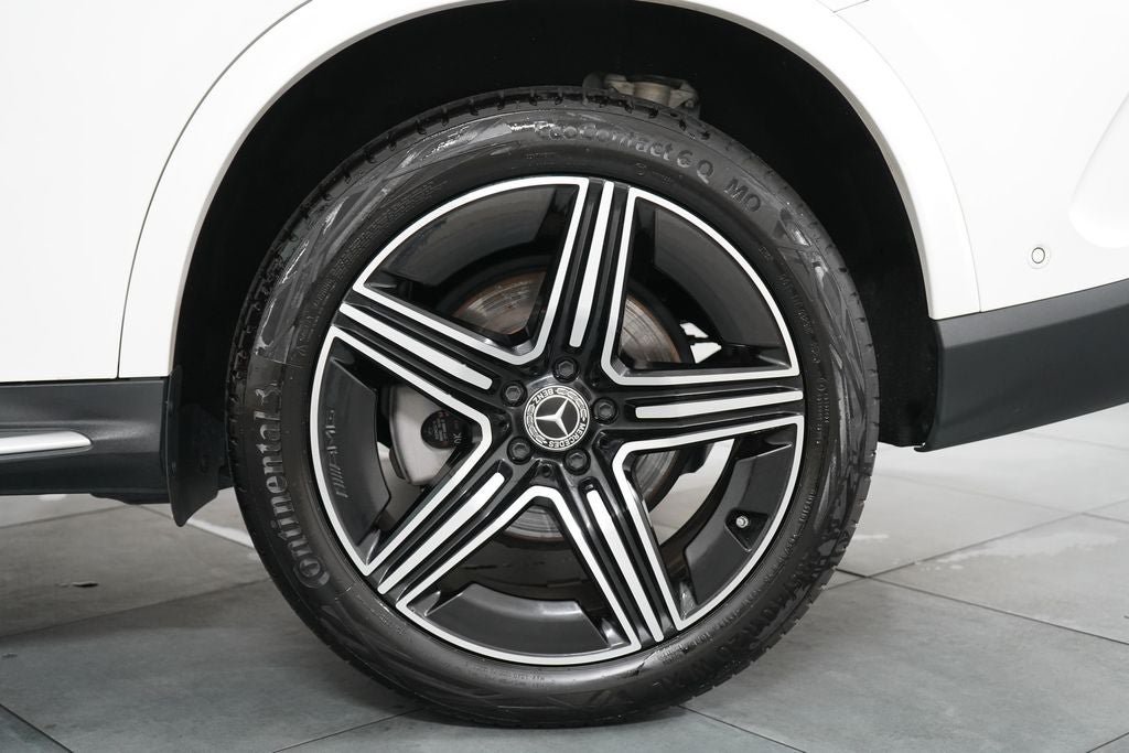 Used 2024 Mercedes-Benz GLC 300 4MATIC w/ AMG Line image 32