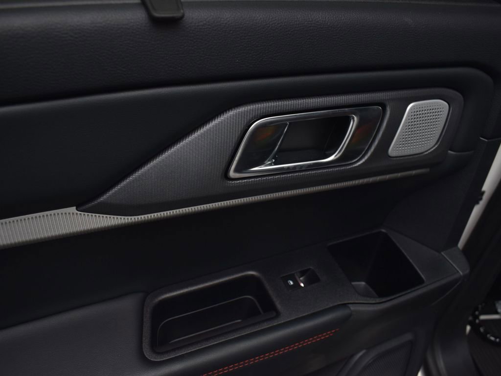 Certified 2025 Ford Explorer ST image 36