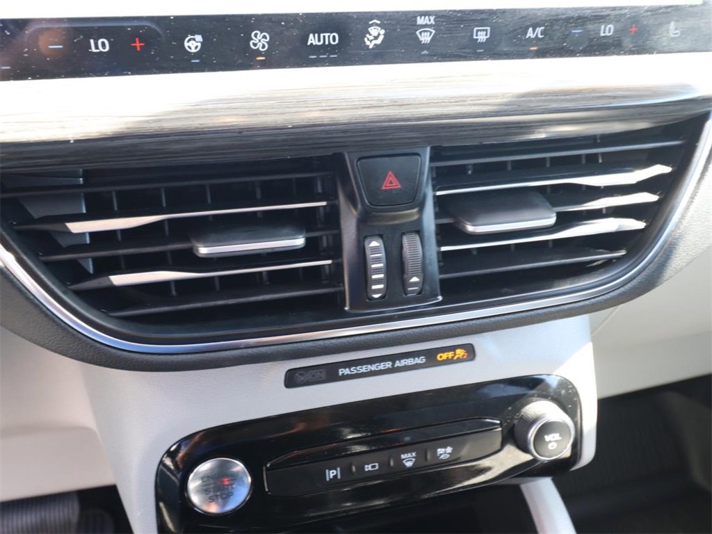 Certified 2025 Ford Escape Platinum w/ Premium Technology Package image 18