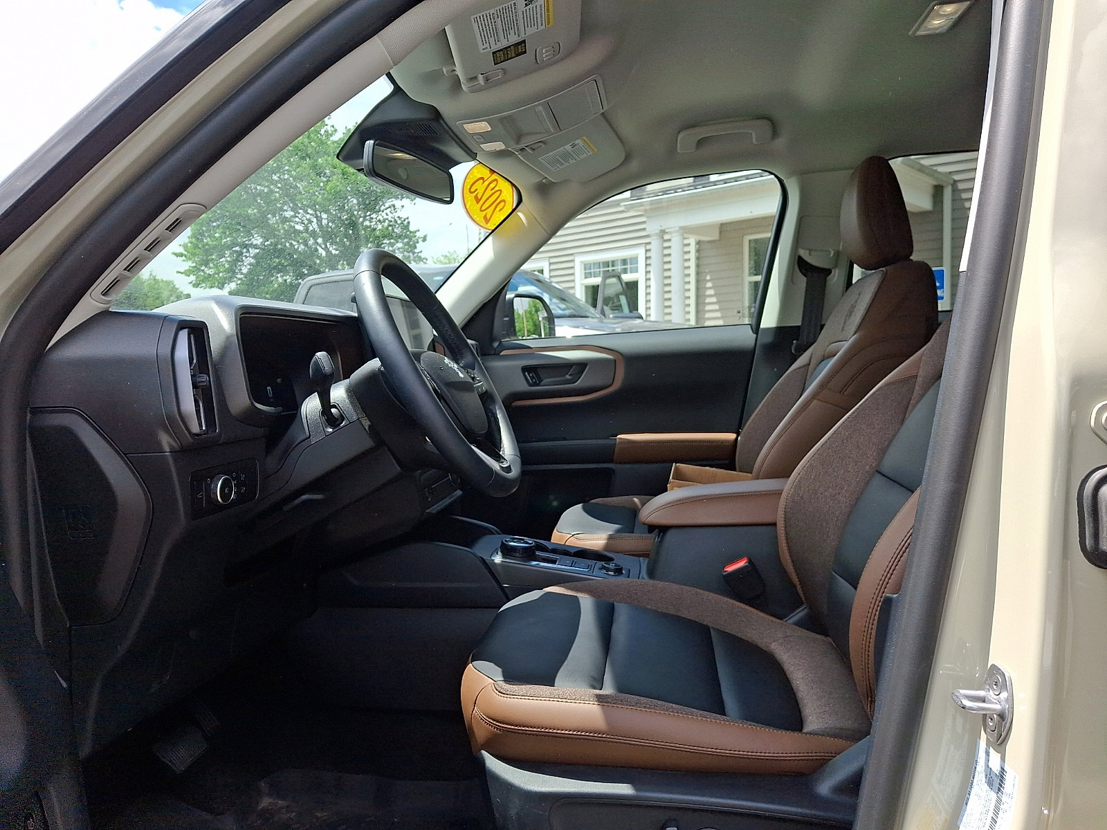 Certified 2025 Ford Bronco Sport Outer Banks w/ Outer Banks Tech Package+ AWD/4WD image 14
