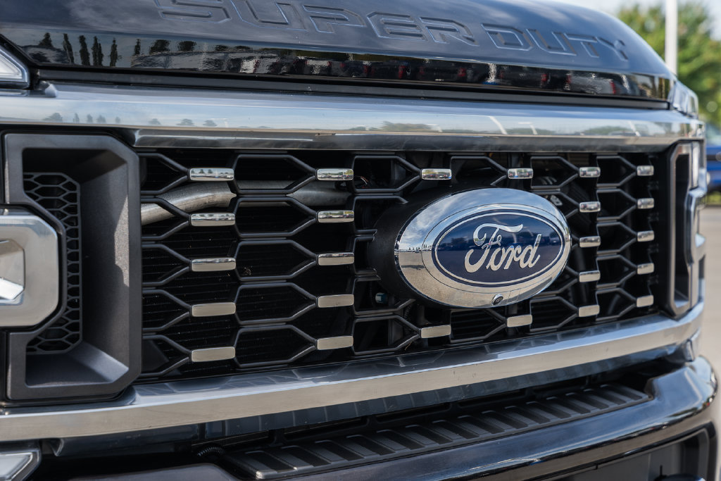 Certified 2024 Ford F450 Platinum w/ FX4 Off-Road Package AWD/4WD image 15