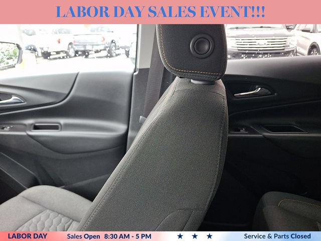 Used 2020 Chevrolet Equinox LT w/ Driver Convenience Package AWD/4WD image 17