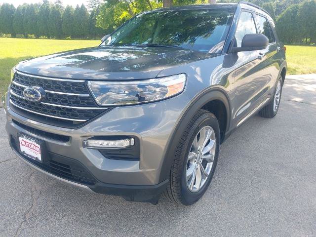 Certified 2023 Ford Explorer XLT w/ Equipment Group 202A AWD/4WD image 4