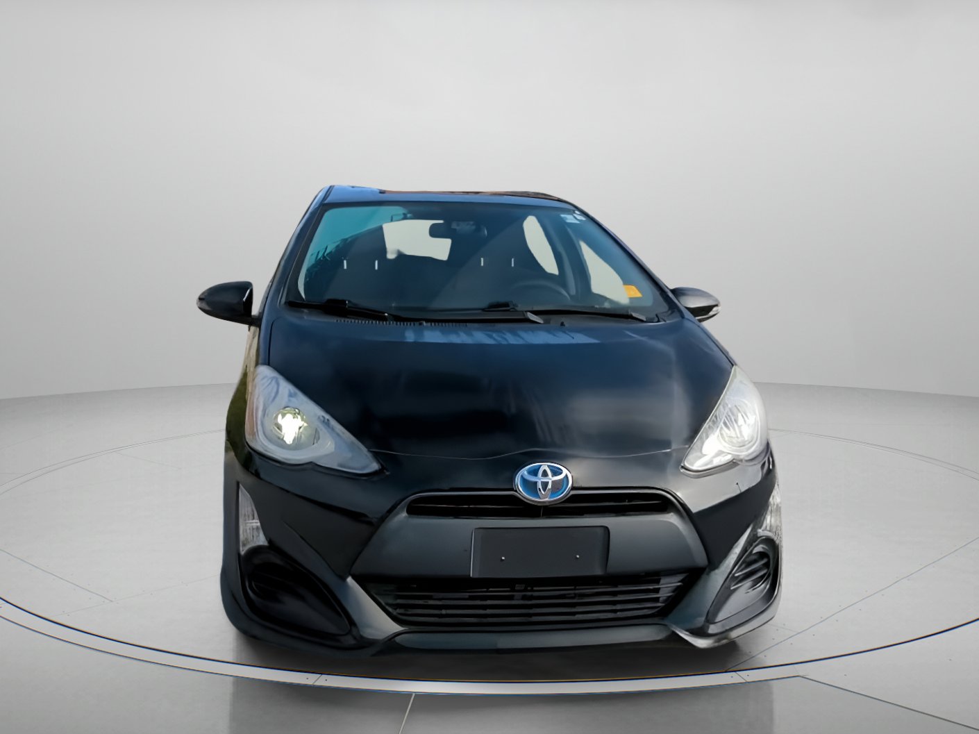 Used 2017 Toyota Prius C Two image 5