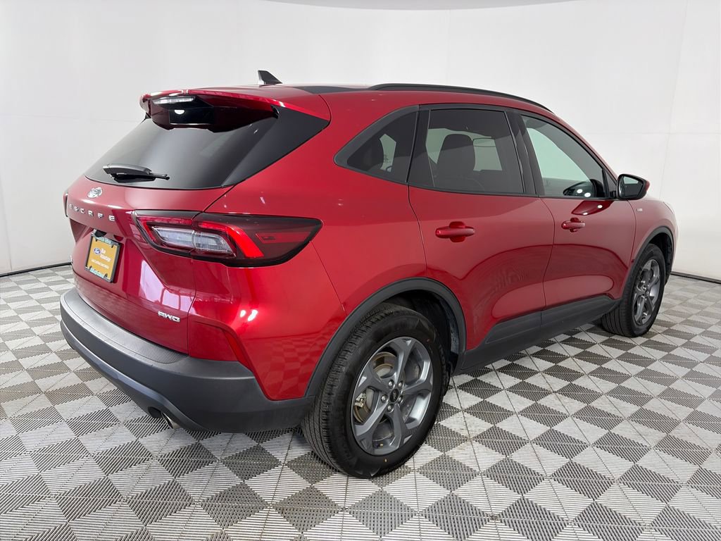 Certified 2025 Ford Escape ST-Line Select AWD/4WD image 7