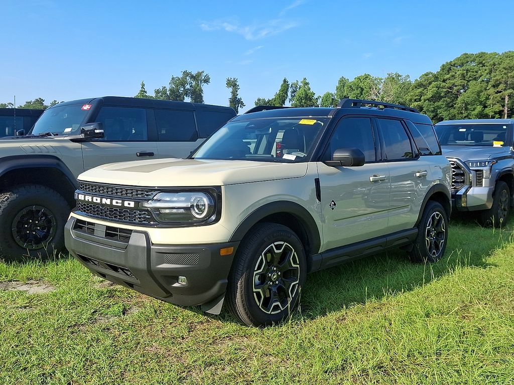 Certified 2025 Ford Bronco Sport Outer Banks AWD/4WD image 3