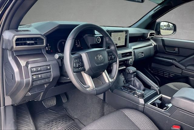 Used 2025 Toyota 4Runner SR5 AWD/4WD image 12