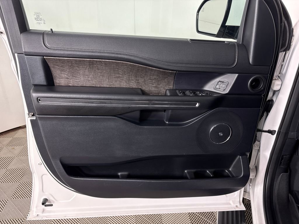 Certified 2019 Ford Expedition Limited w/ Equipment Group 301A image 22