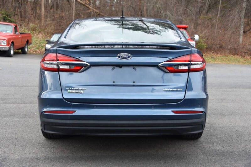 Certified 2019 Ford Fusion Energi Titanium image 4