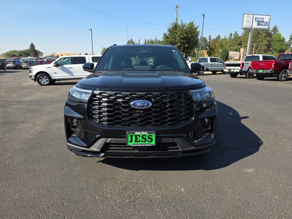 Certified 2025 Ford Explorer ST-Line w/ ST-Line Street Pack AWD/4WD image 13