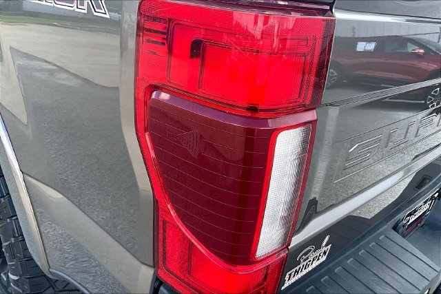 Certified 2022 Ford F350 Lariat w/ Tremor Off-Road Package AWD/4WD image 33