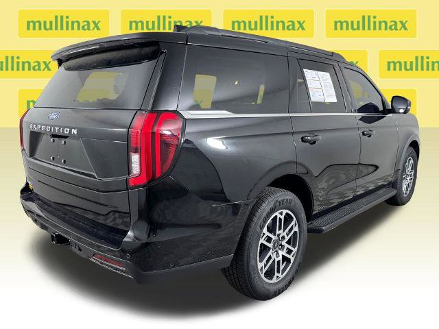 Certified 2025 Ford Expedition Active RWD image 4