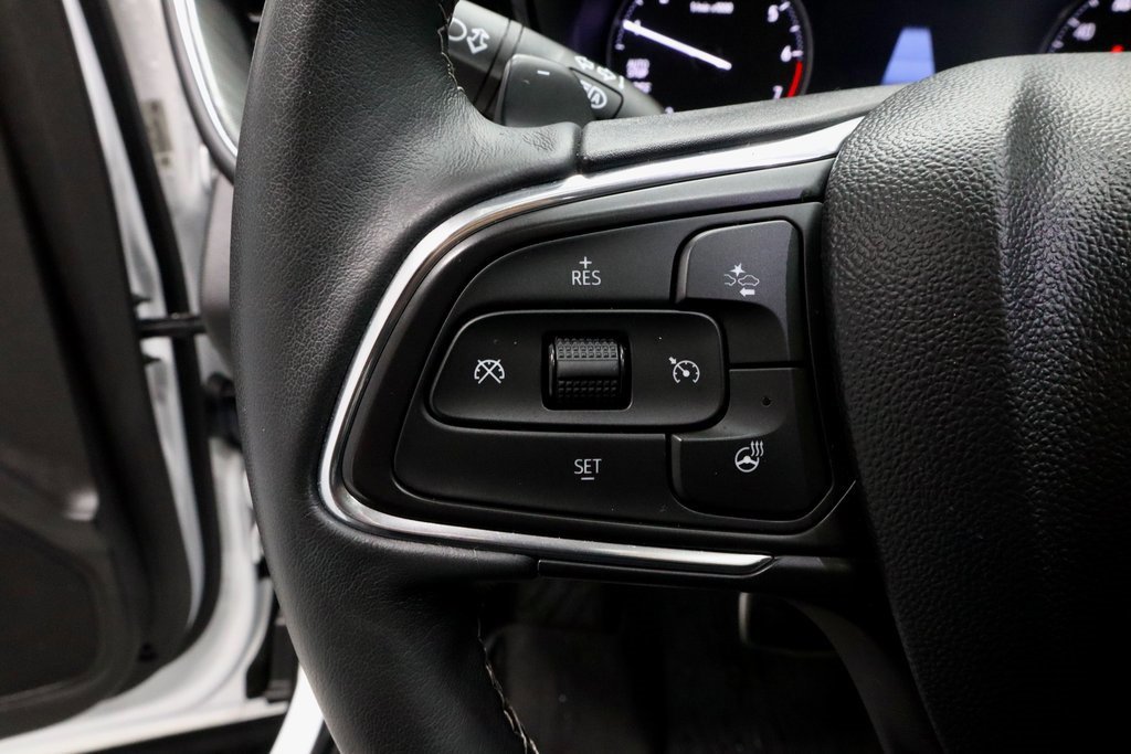 Used 2023 Buick Envision Essence w/ Sport Touring Package image 28