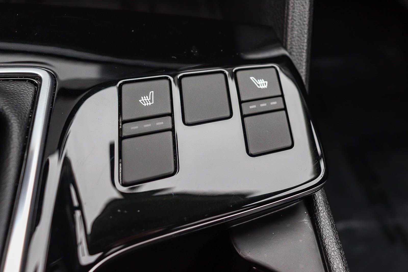 Used 2024 Kia Sportage EX FWD image 23