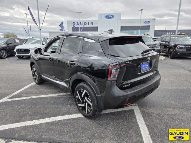Used 2025 Nissan Kicks SV FWD image 5