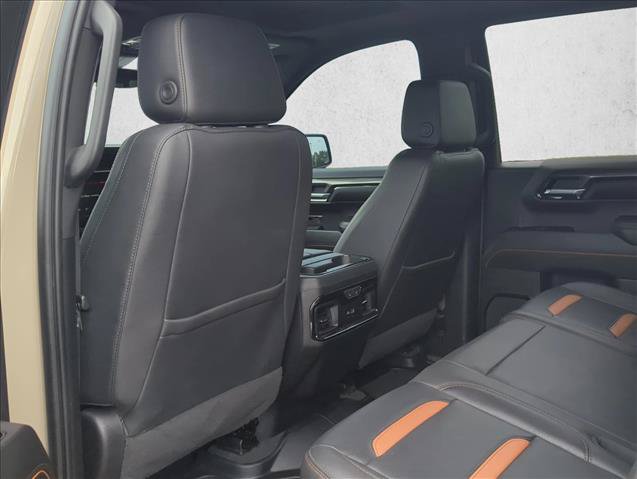 Used 2023 GMC Sierra 1500 AT4 w/ Technology Package AWD/4WD image 14