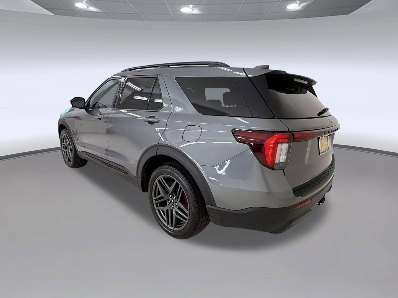 Certified 2025 Ford Explorer ST-Line w/ ST-Line Street Pack AWD/4WD image 3