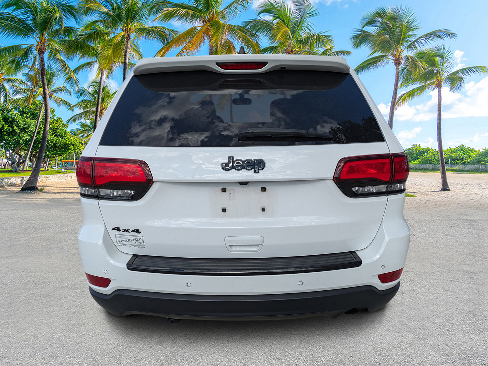 Used 2018 Jeep Grand Cherokee Laredo image 5