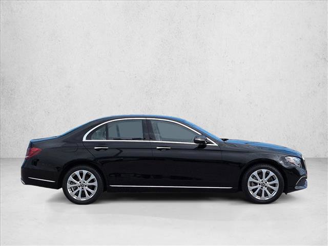 Used 2018 Mercedes-Benz E 300 4MATIC image 4