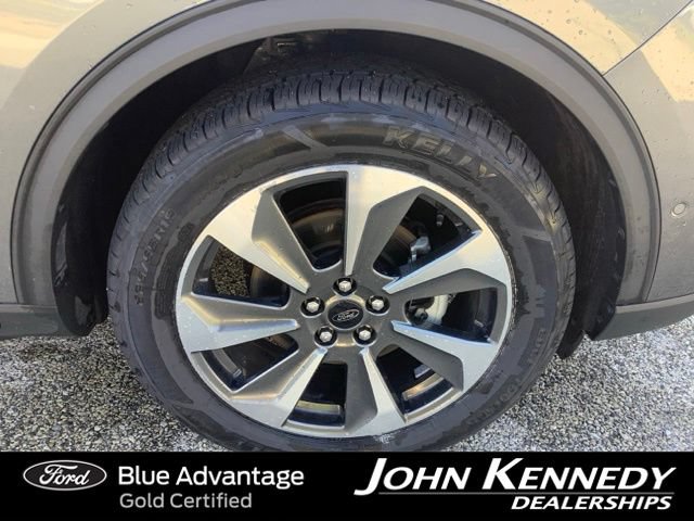 Certified 2023 Ford Escape Platinum w/ Premium Technology Package AWD/4WD image 39