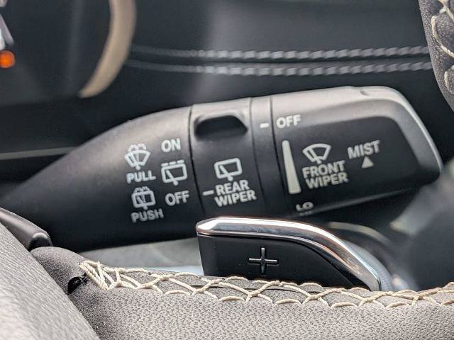 Used 2023 Jeep Grand Cherokee Altitude AWD/4WD image 31