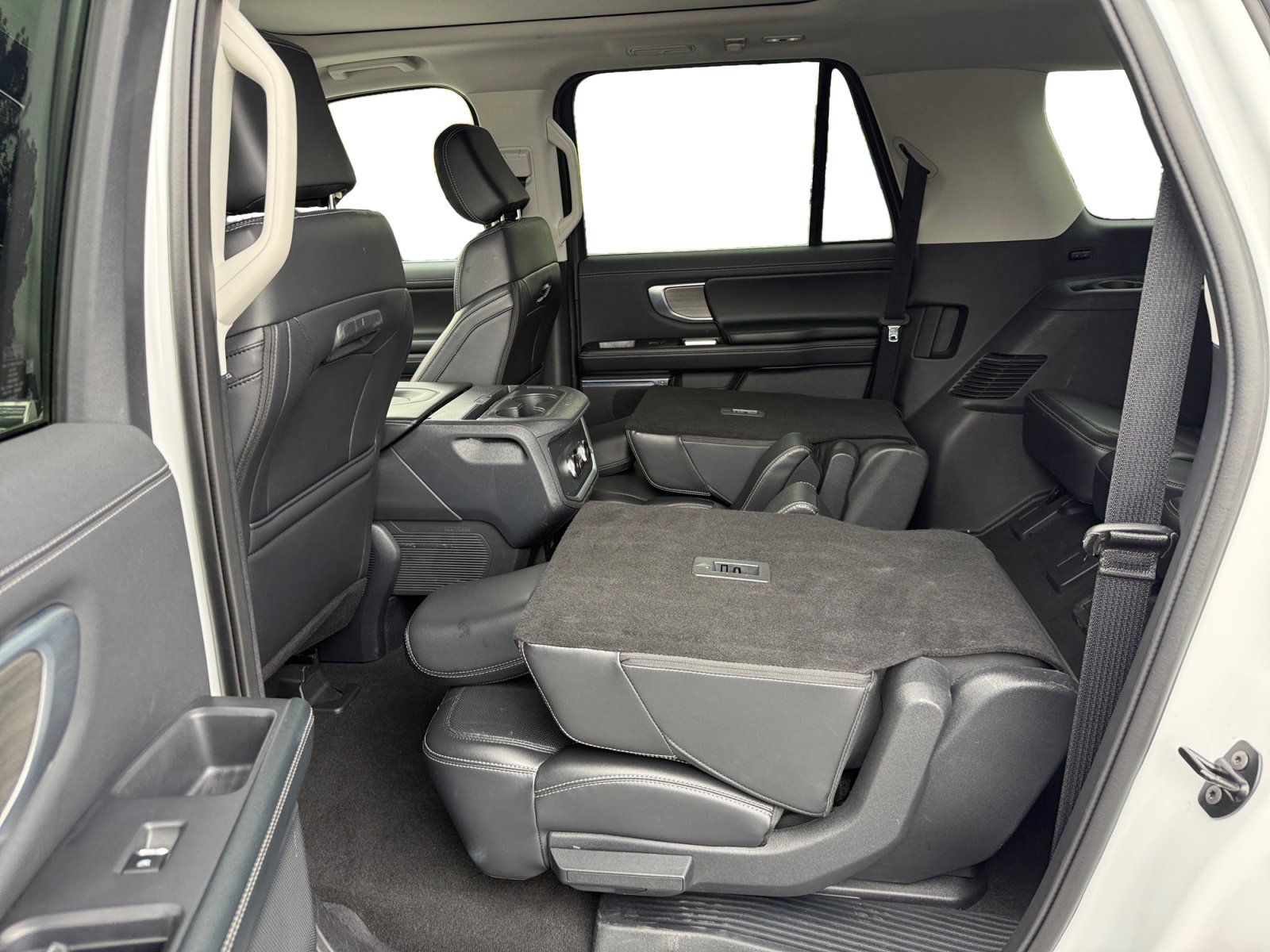 Certified 2025 Ford Expedition Max Platinum AWD/4WD image 16