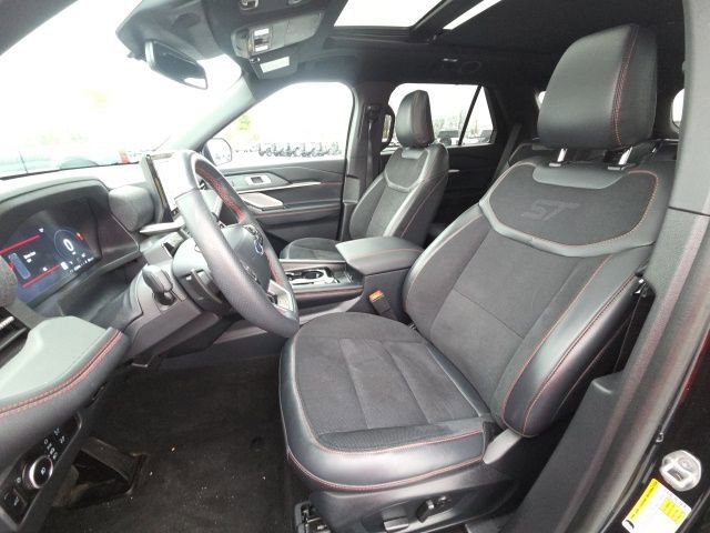 Certified 2025 Ford Explorer ST w/ Sun And Sound Package image 26