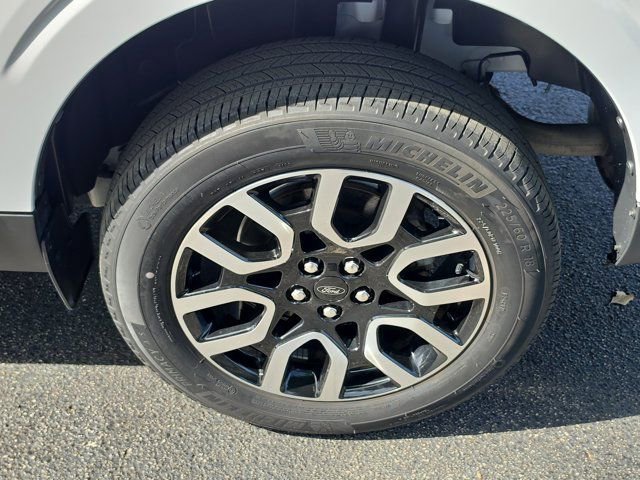 Certified 2022 Ford Maverick Lariat image 5