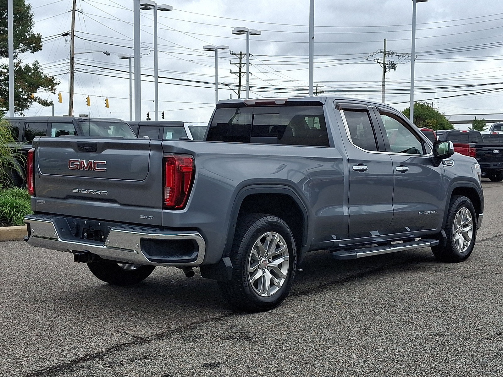Used 2019 GMC Sierra 1500 SLT w/ SLT Premium Package RWD image 11