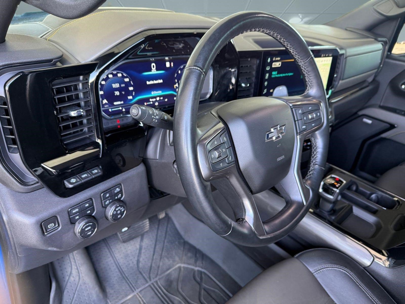 Used 2023 Chevrolet Silverado 1500 ZR2 w/ Technology Package AWD/4WD image 9