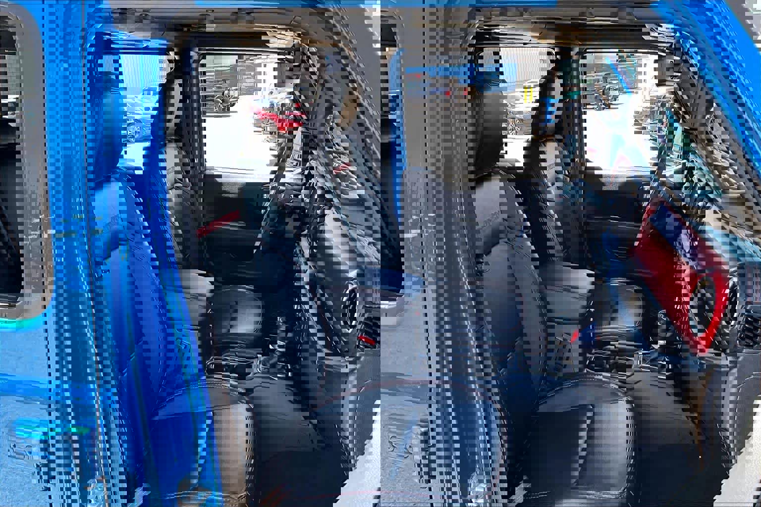 Used 2023 Jeep Gladiator Rubicon w/ Cold Weather Group AWD/4WD image 9