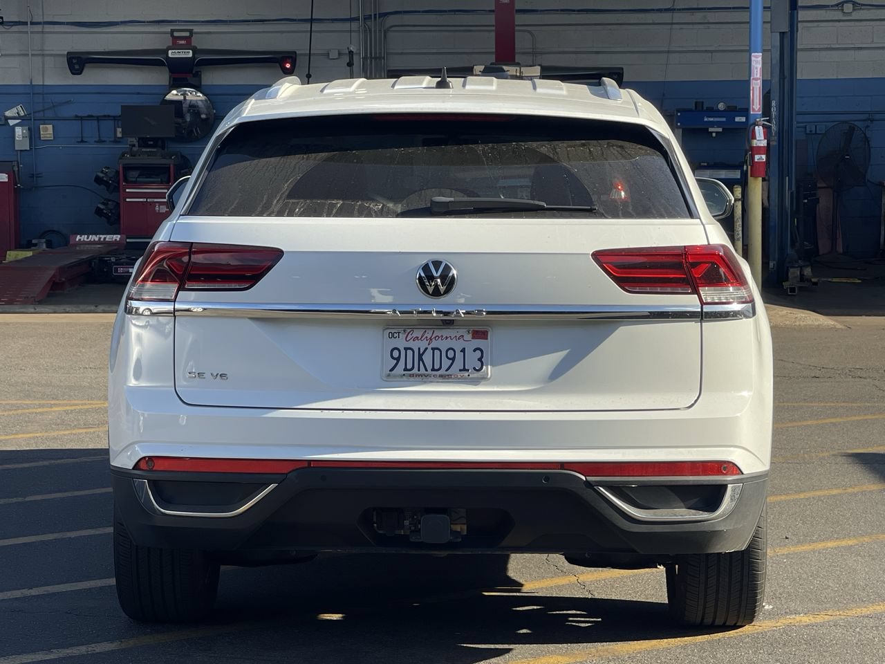 Used 2023 Volkswagen Atlas Cross Sport SE FWD image 4