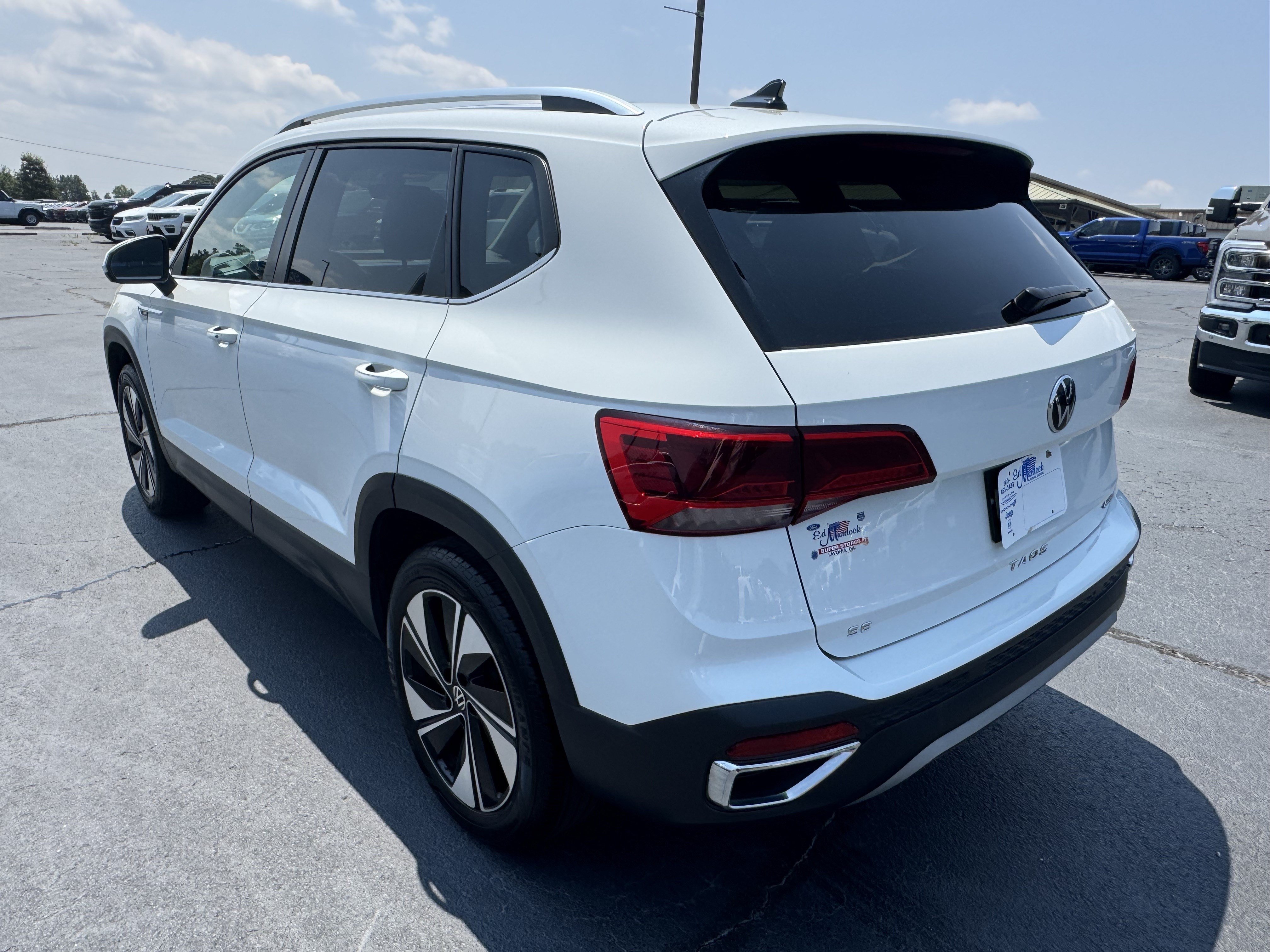 Used 2024 Volkswagen Taos SE AWD/4WD image 7