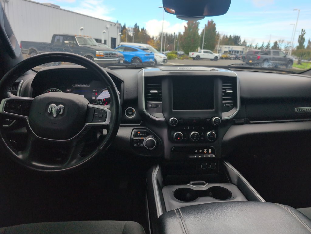Used 2022 RAM 1500 Big Horn AWD/4WD image 6