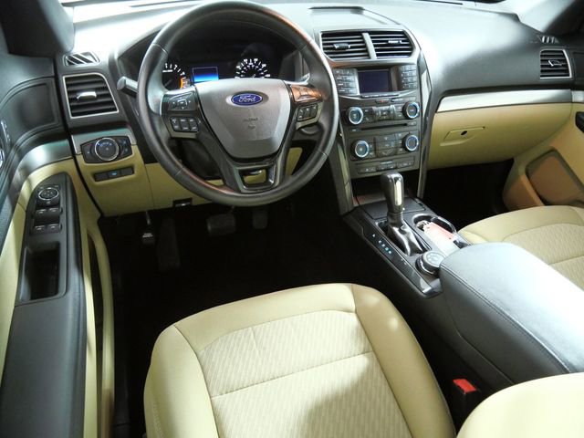 Certified 2017 Ford Explorer 4WD image 4