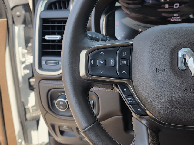 Used 2025 RAM 1500 Limited AWD/4WD image 28