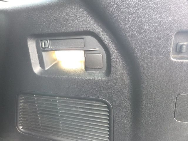 Certified 2022 Ford Explorer XLT w/ Equipment Group 202A image 14